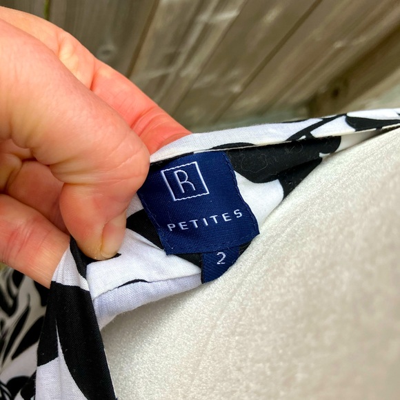 Y2K White Skirt with Black Leaves Designed - Picture 5 of 7